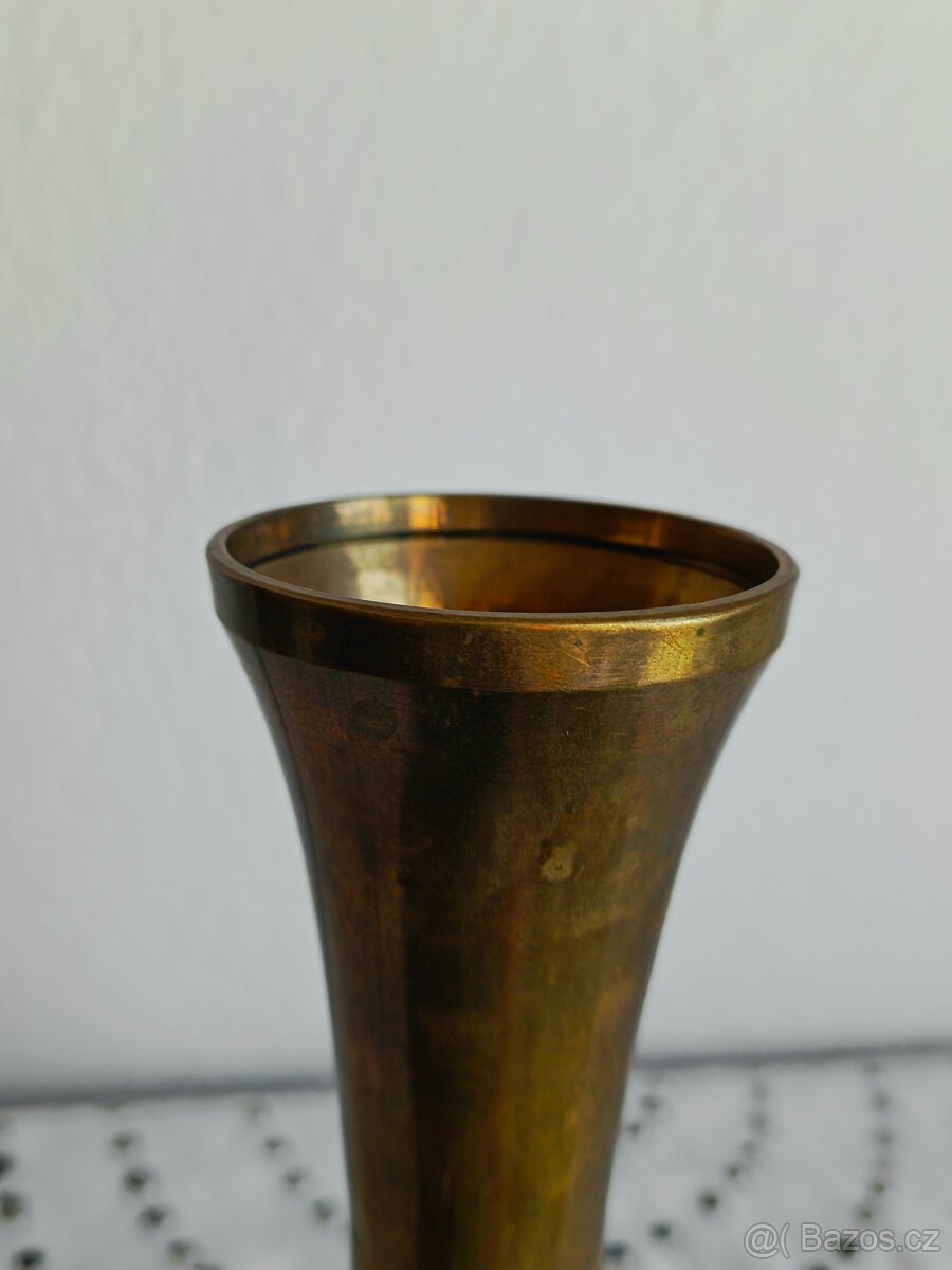 MOSAZNÁ VÁZA S TEPANÝM VZOREM - INDIE - 18 CM - 3