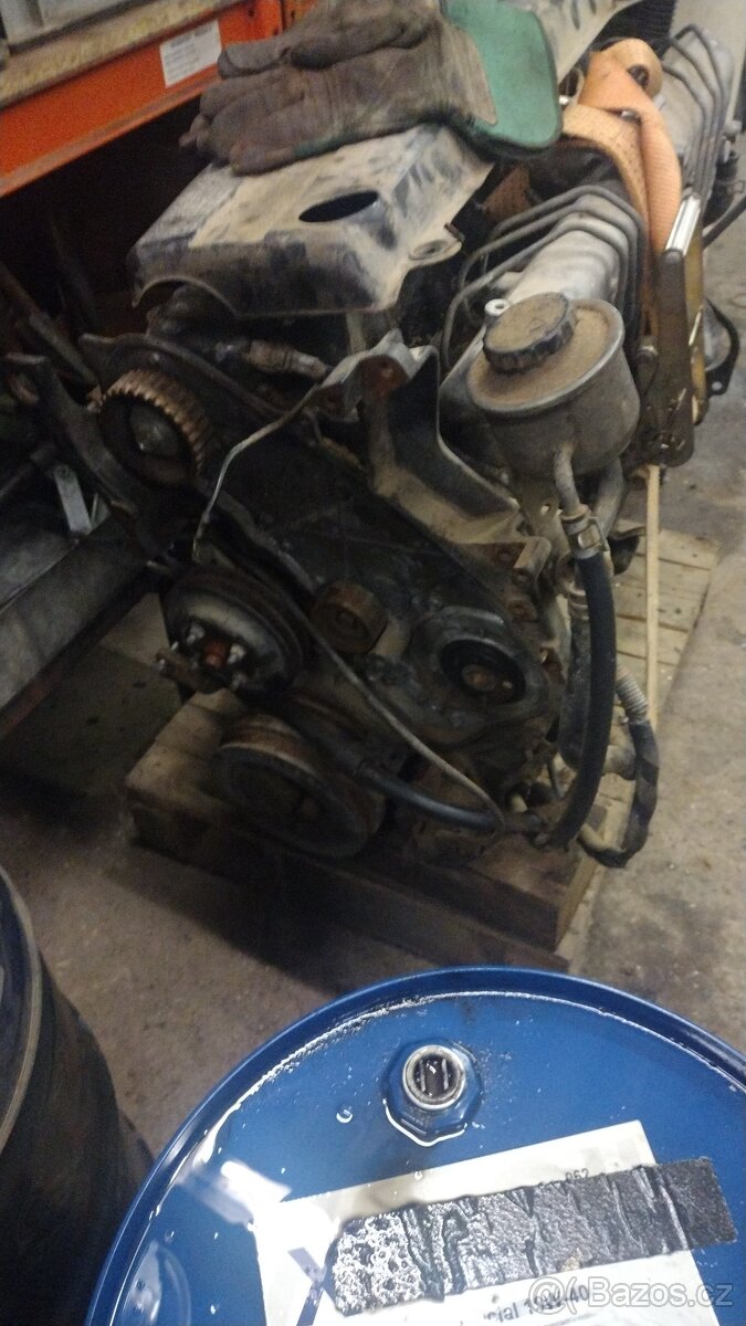 Holý motor Toyota Land Cruiser 100 - 3