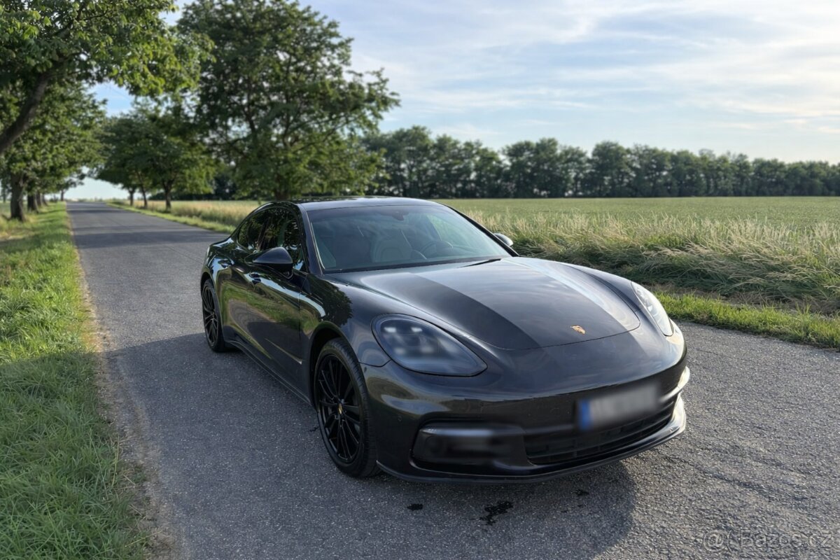 Porsche Panamera 4S - 3