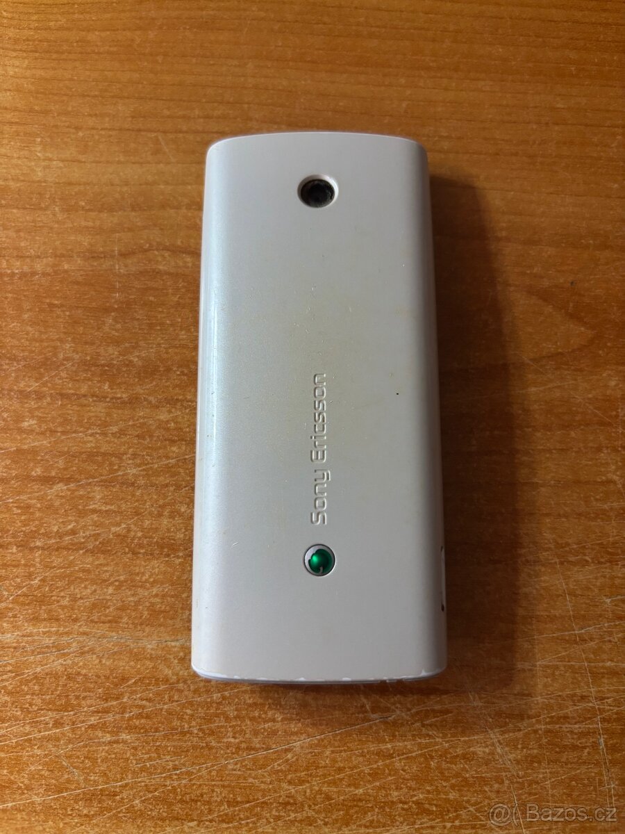 Sony Ericsson J108i - 3