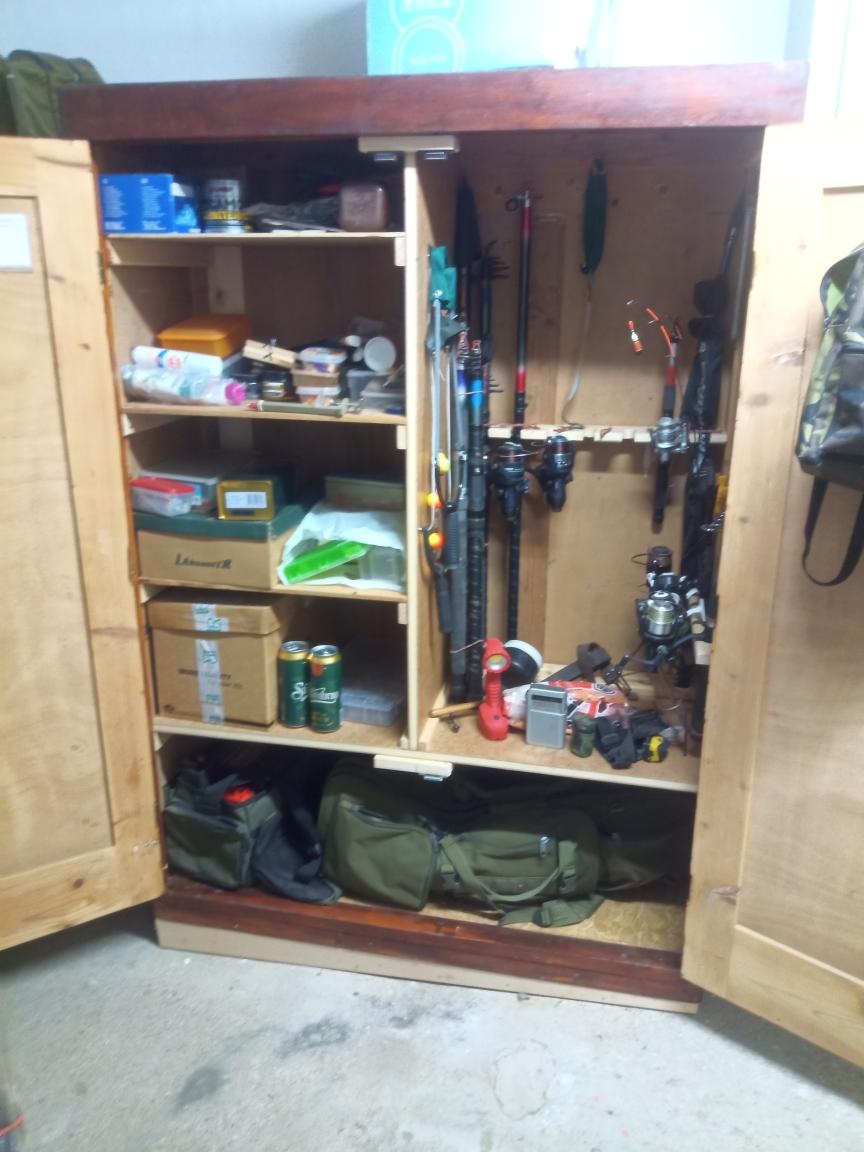 dřevěná skříň - 3