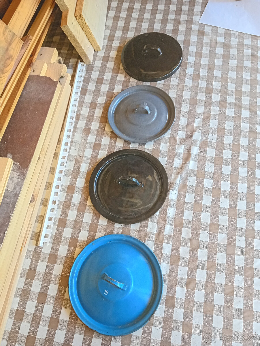 Staré plechové nádobí - 3