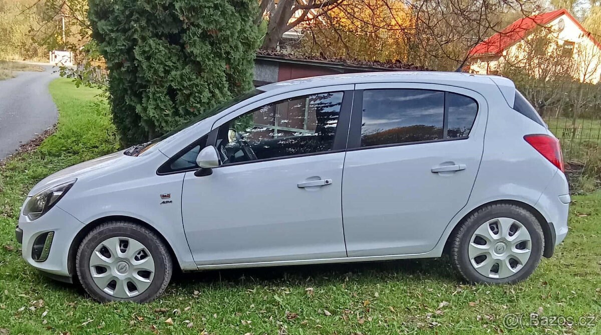 Opel Corsa 1.2 Benzín Najeto jen 33600km TOP stav - 3