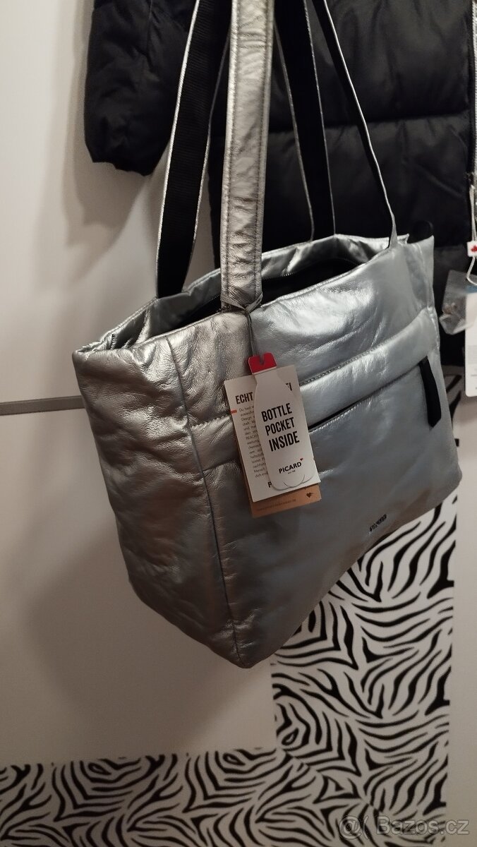 Nová dámská bunda a kabelka . Cena za set 2600 Kč - 3