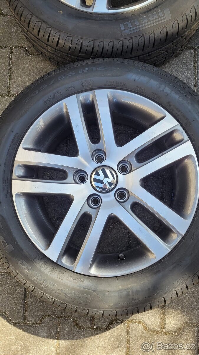Alu kola VW Golf Touran 205/55 R16 pneu Pirelli 99% - 3
