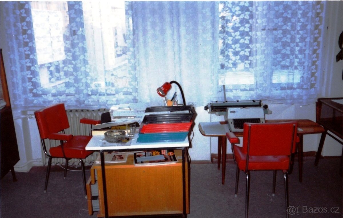 PRODÁM psací stroj Consul široký válec - 3