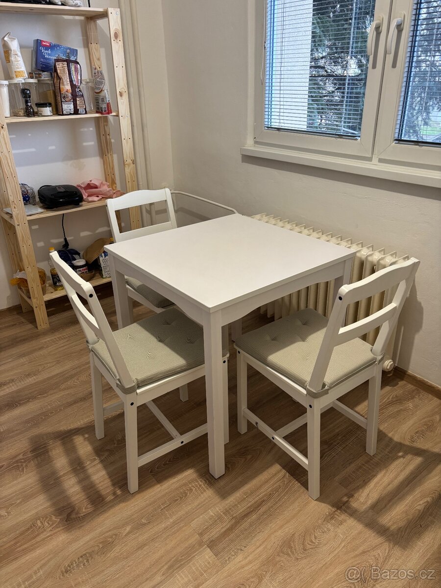 Jídelní stůl - 3