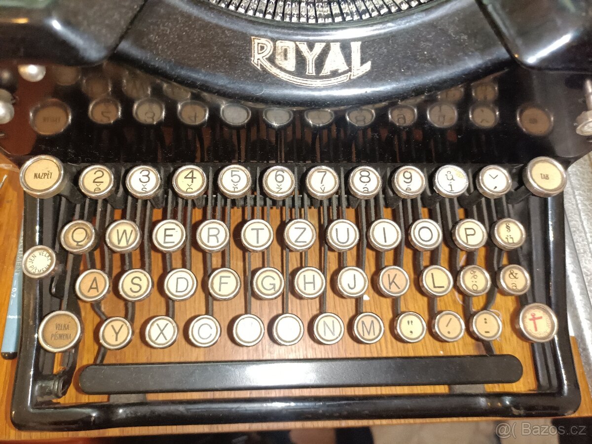 Psací stroj Royal 10 - 3