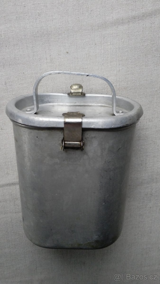 Starý vojenský ešus - 3