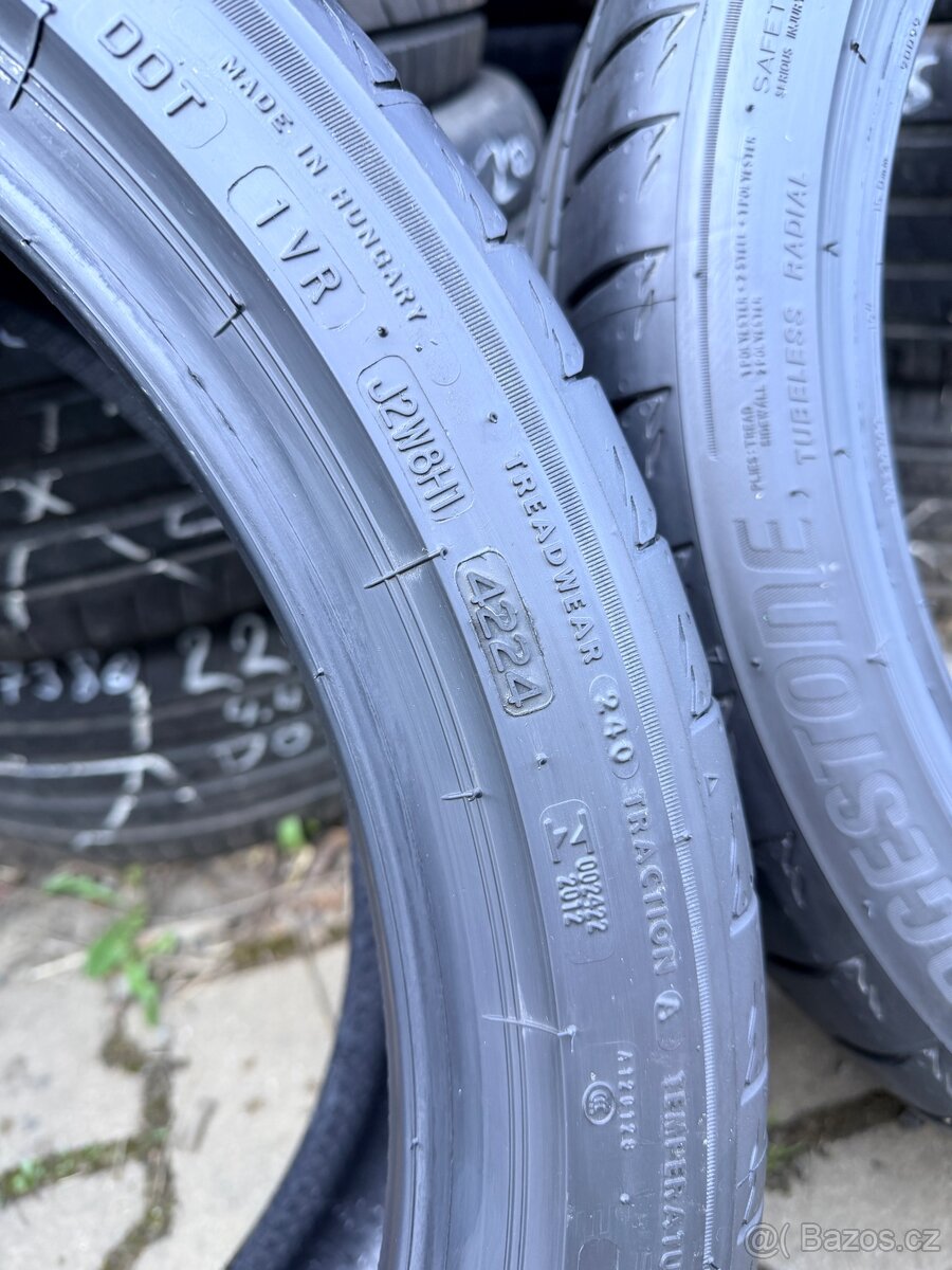 225/40/19 Bridgestone DOT 24 - 3