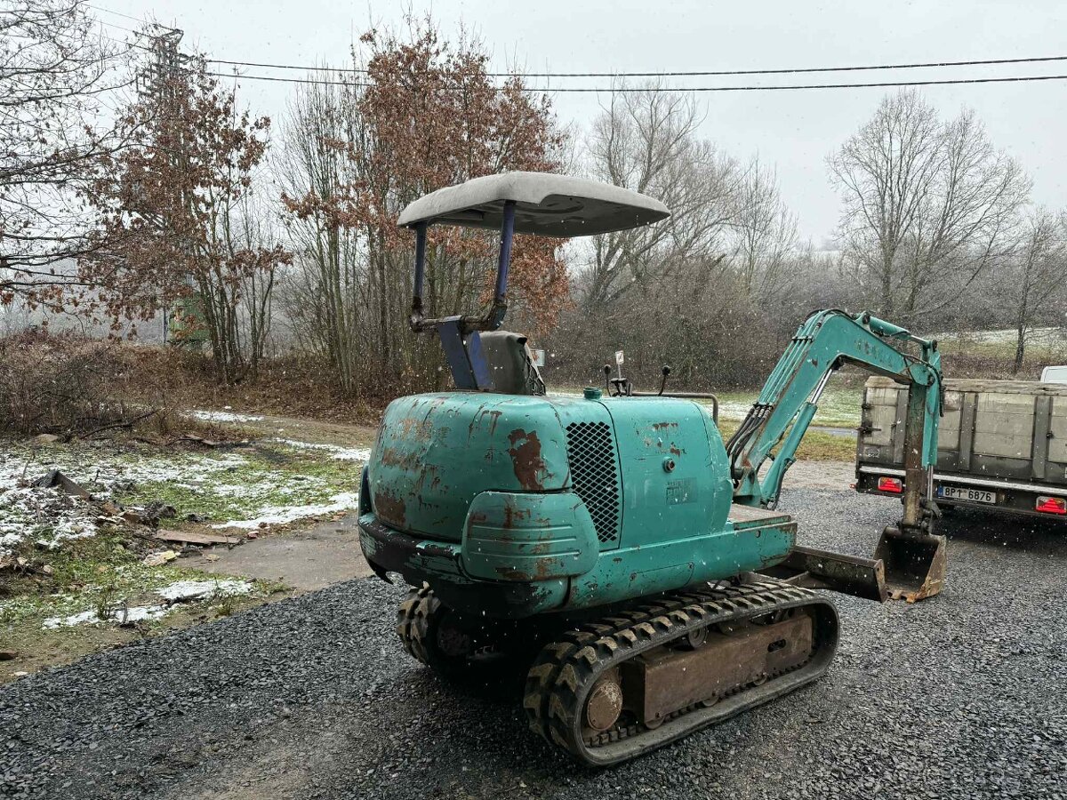 JAPONSKÝ MINIBAGR KOMATSU PC10-7 2700KG - 3