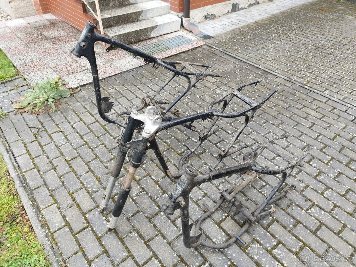 ČZ 175/477 3 krát rám + díly - 3