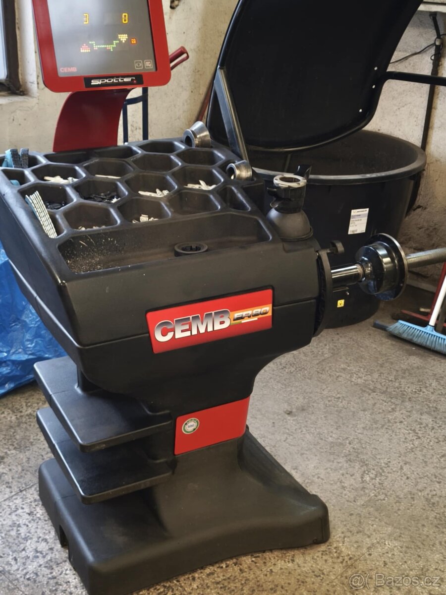 Vyvažovačka kol CEMB ER-80 Spotter - 3