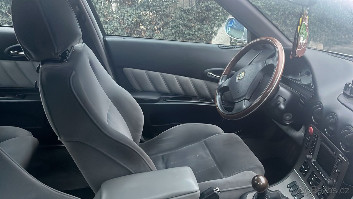 Alfa Romeo 166 2,5 V6 - 3