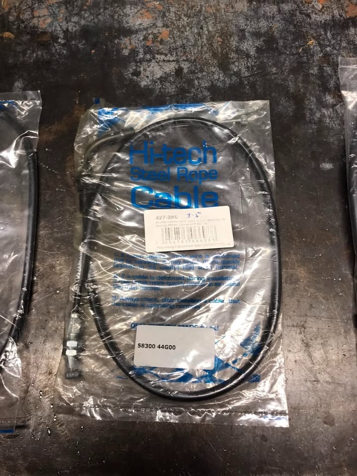 ND Suzuki GSR 600 - 3