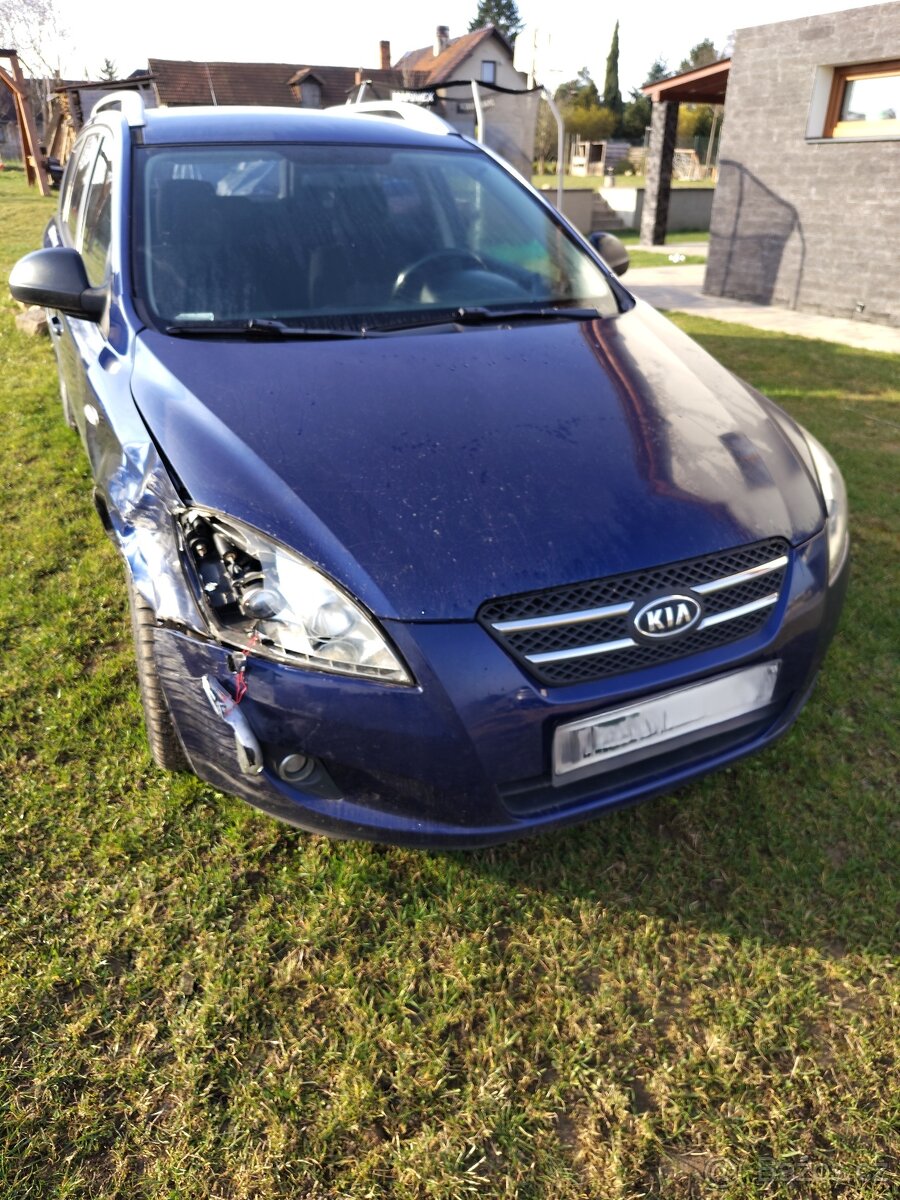 KIA Ceed SW 2009 - 3