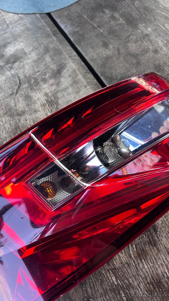 Světlo Superb 3 - 3