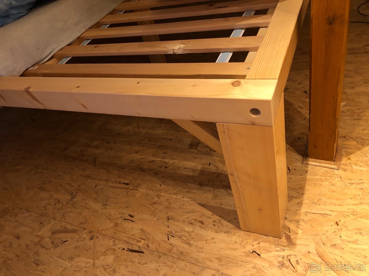 Velká postel z masivu od truhláře - 3