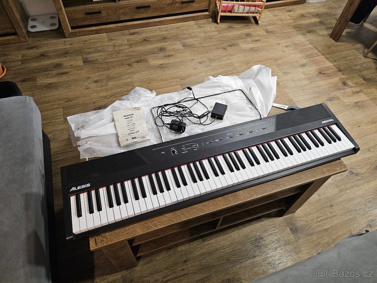 Prodám Digitalni piano Alesis recital - 3