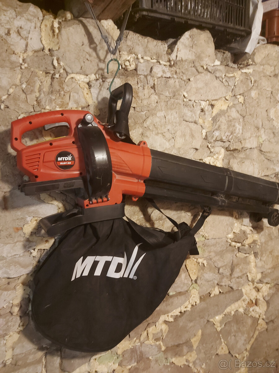 Vysavač + foukač listí MTD - 3