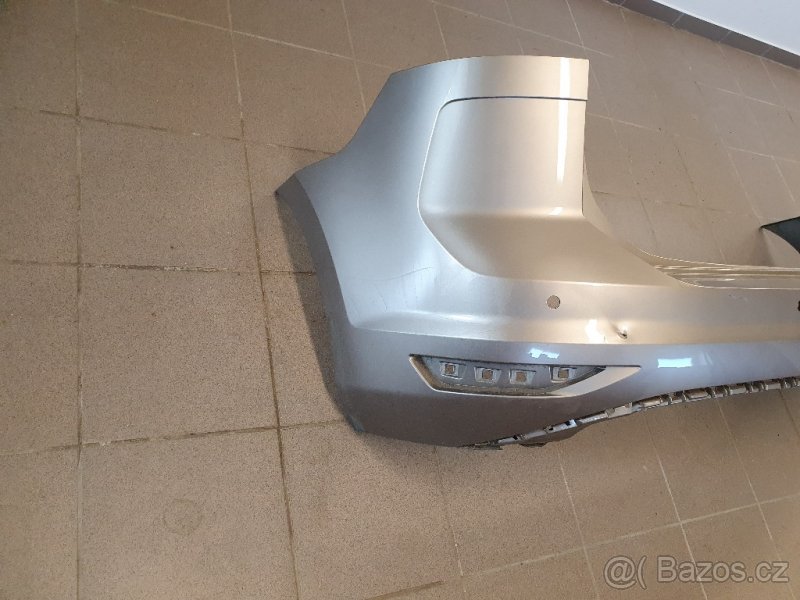 Zadní nárazník VW Touran 5T - 3