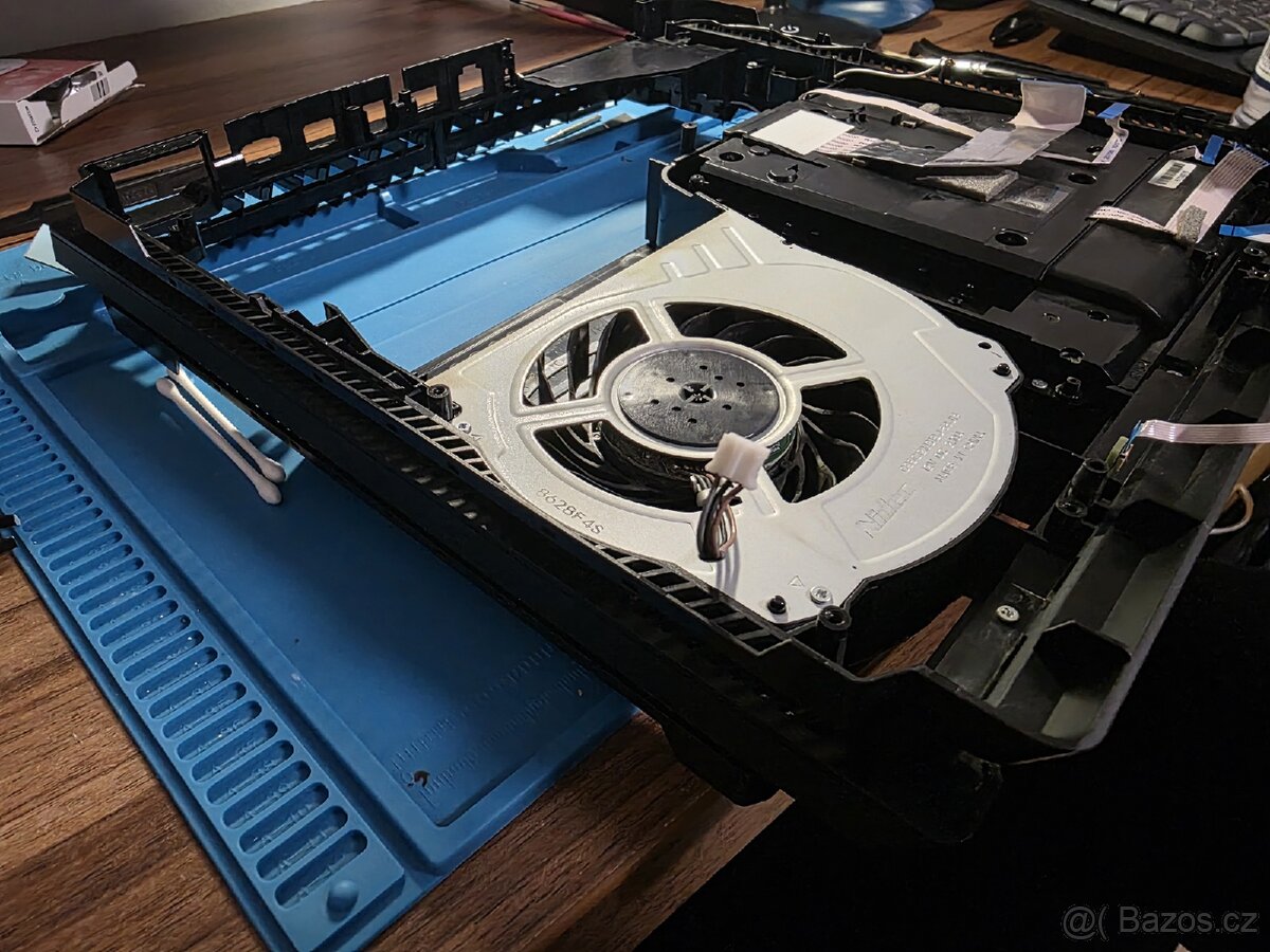 Oprava a čištění Playstation - 3