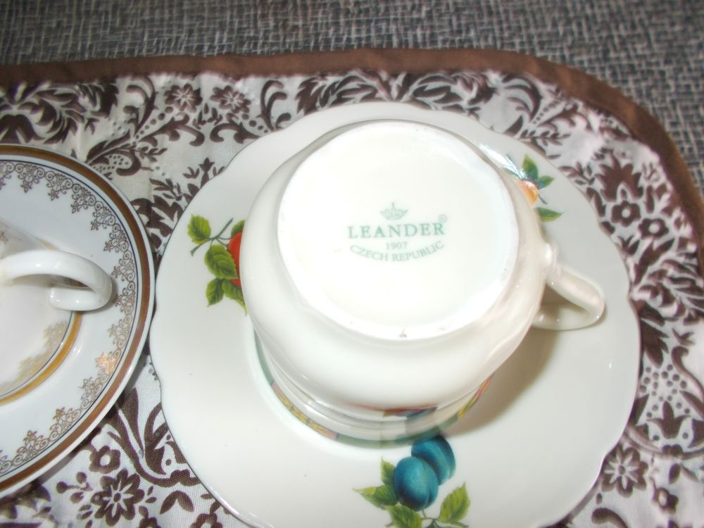 Hrnečky s podšálky - 3