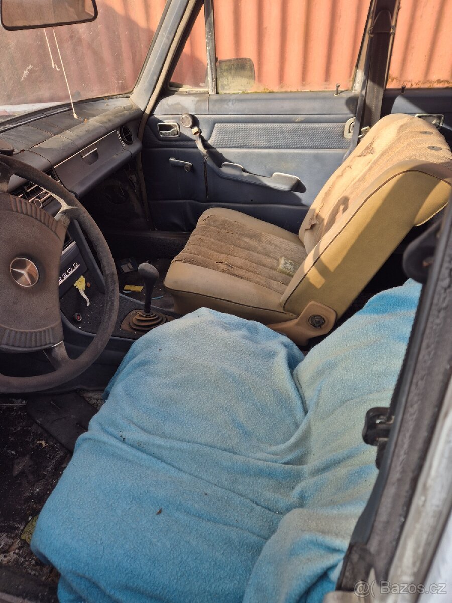 W115 220D Soubor dílů - 3