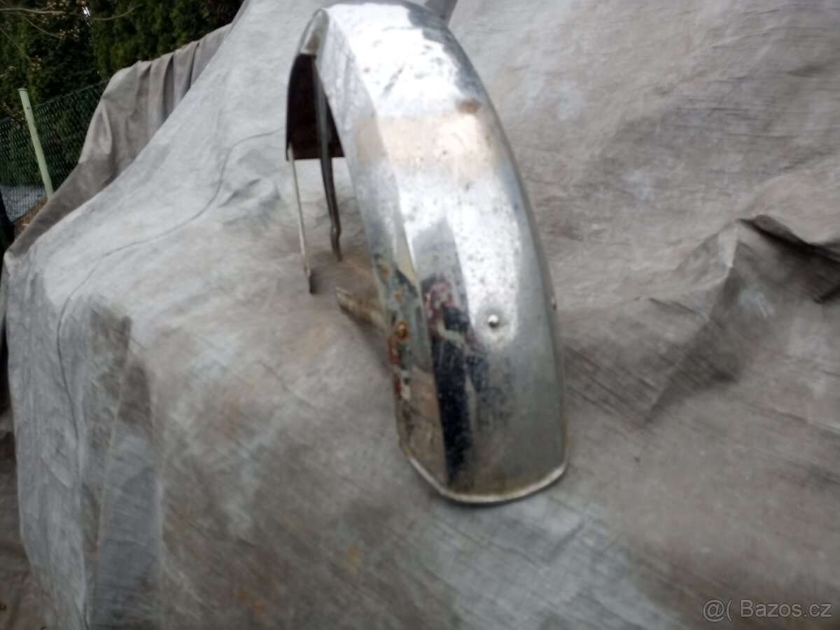 Přední blatník - 3