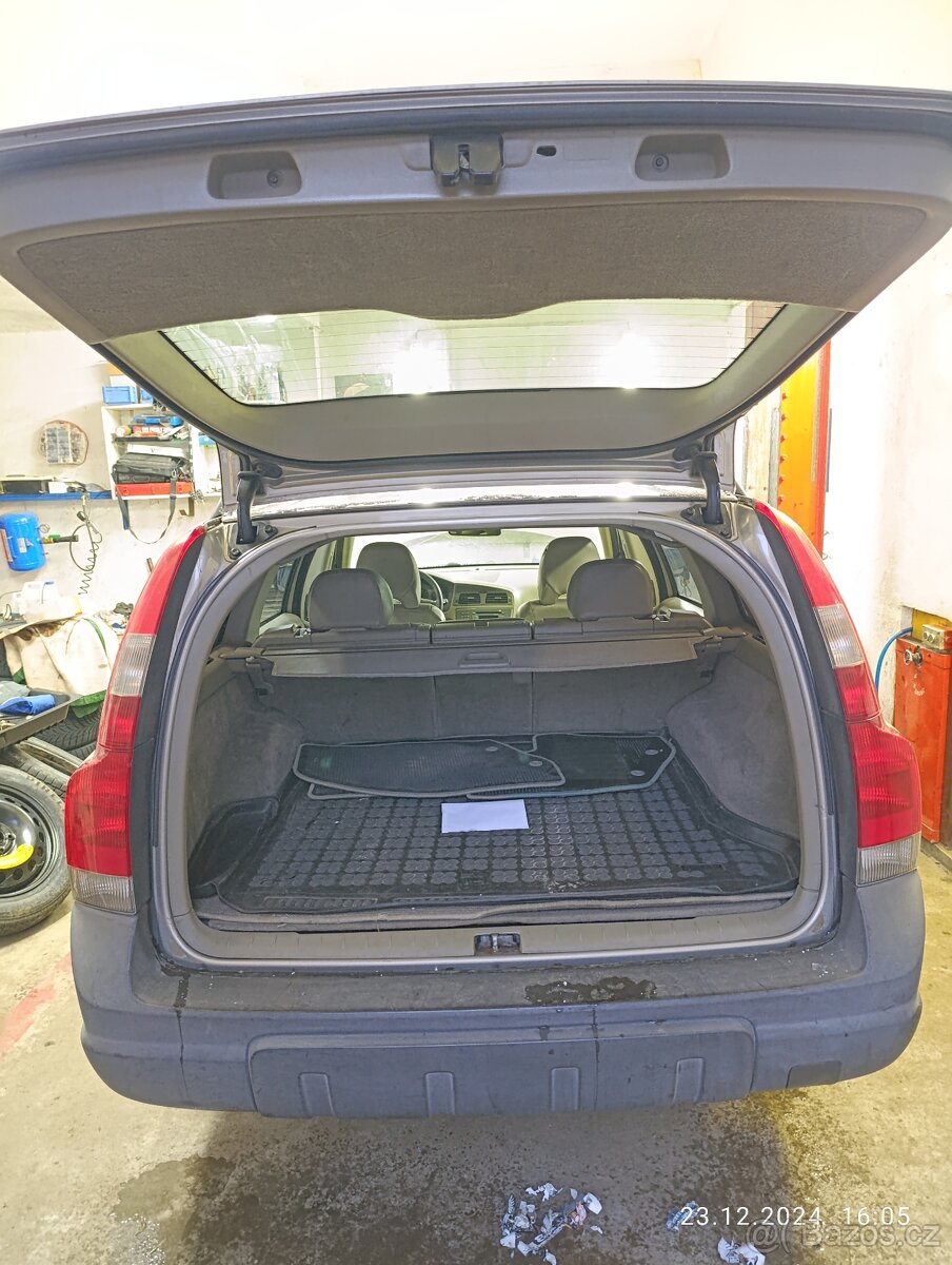 Volvo XC70 díly - 3