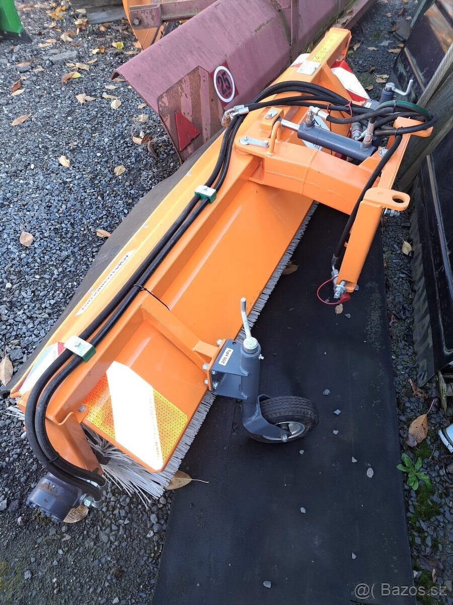 Rezervace-Zametací koště ABM technology sz 1600 r.v.12/2019. - 3