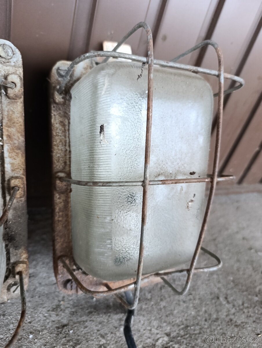 Tovární svítidlo industriální - 3