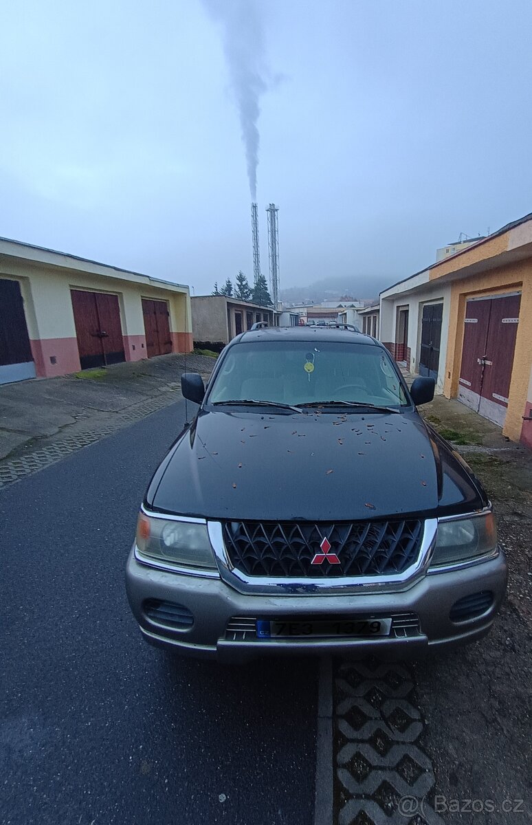 Mitsubishi Pajero Sport 3.L automat - 3