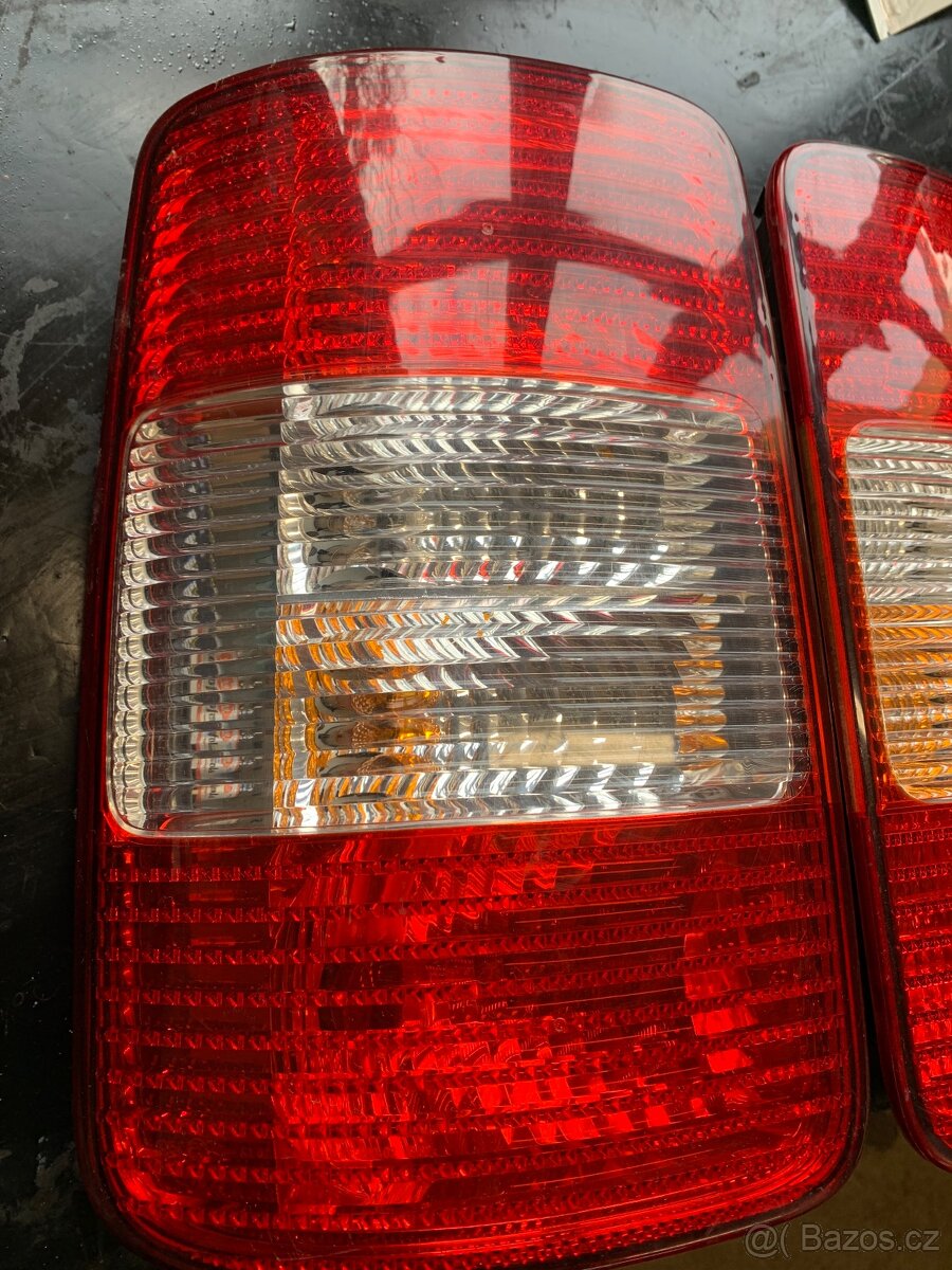 Volkswagen Caddy zadní světla. - 3
