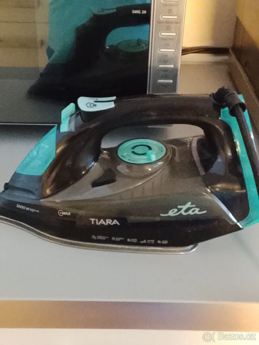 Napařovací žehlička jako nová - 3