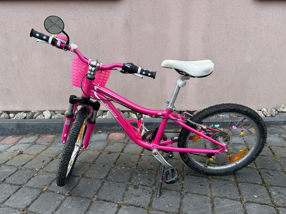 Dětské kolo Specialized a přilba - 3