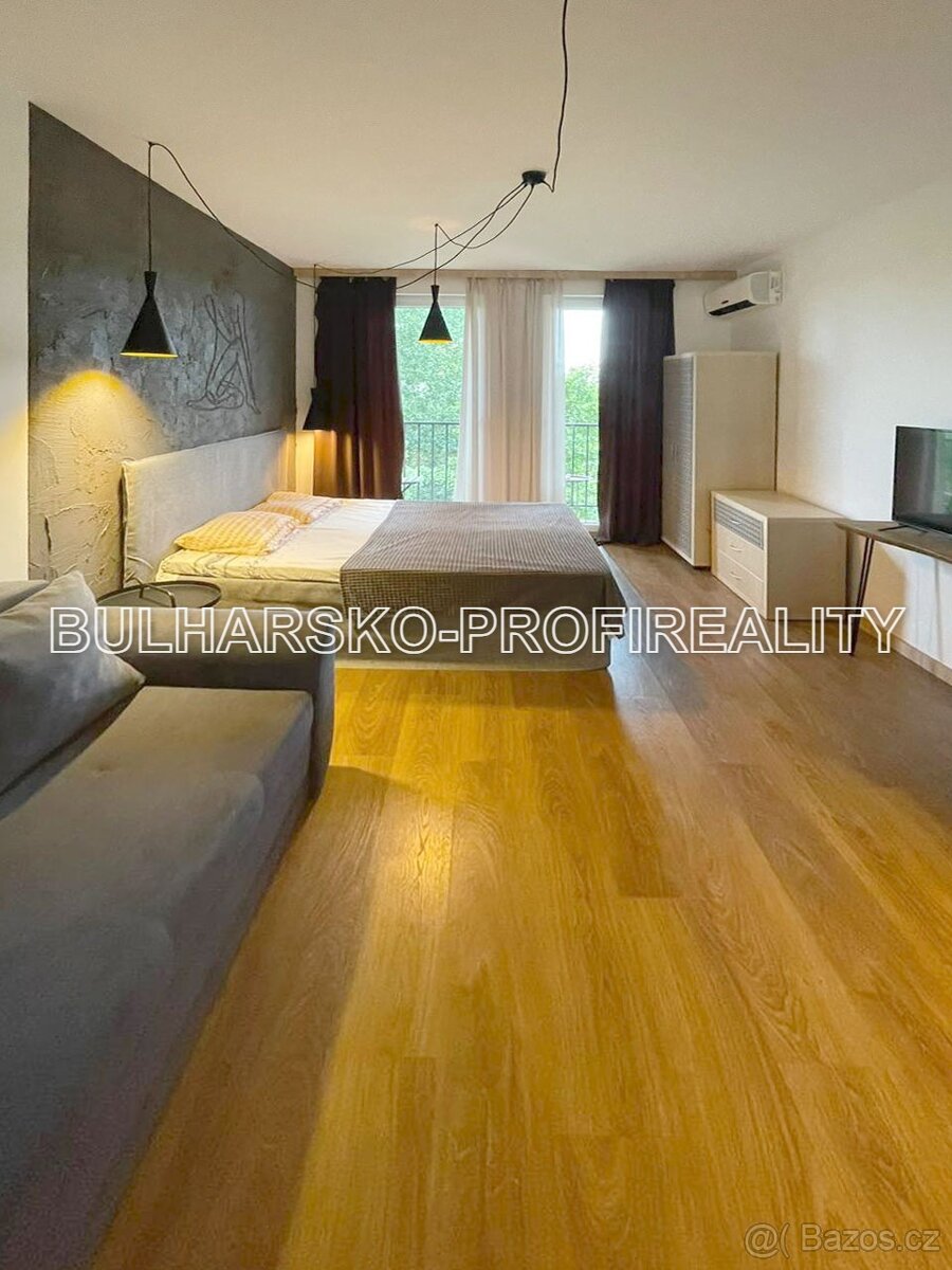 Bulharsko-PROSTORNÉ STUDIO (43 m²) - 3