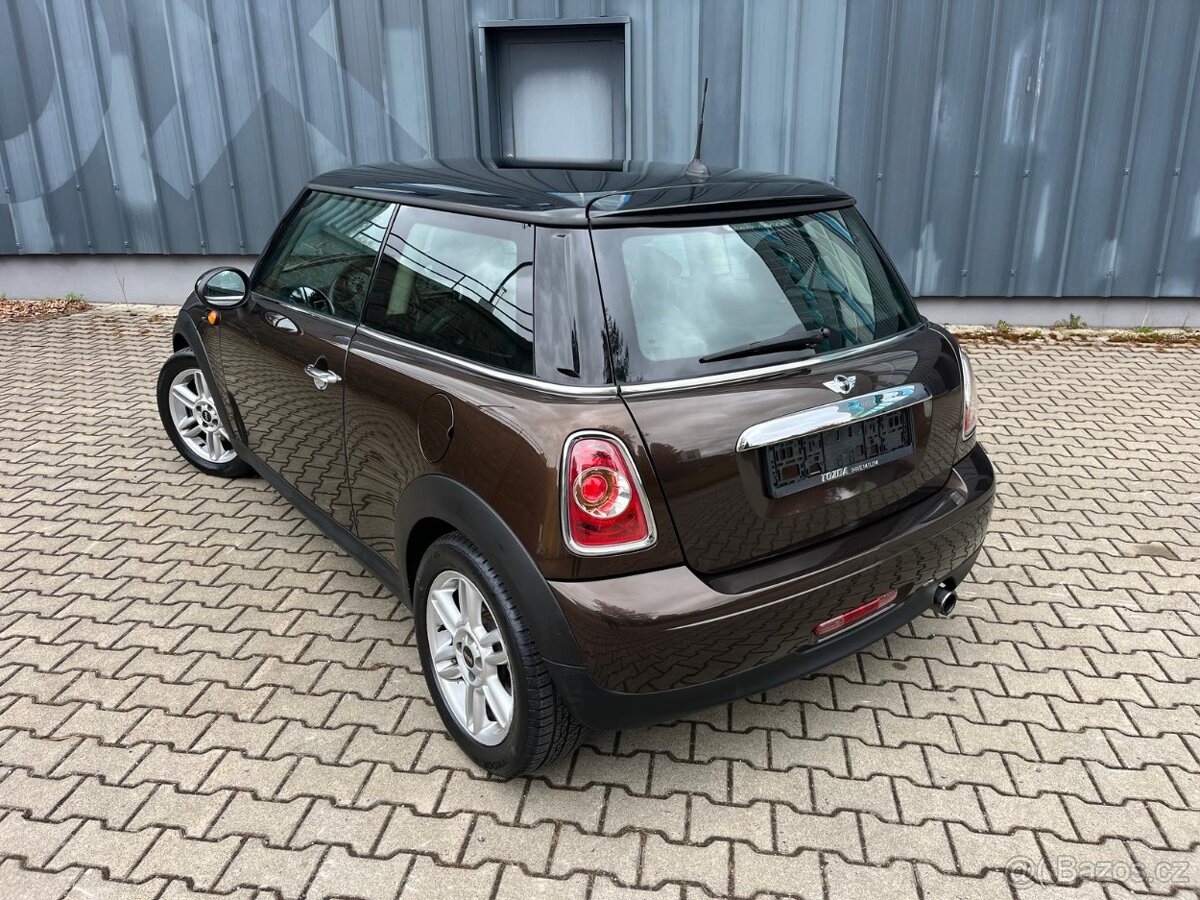 Mini Cooper 1,6 i / 90 kW / Brown / - 3