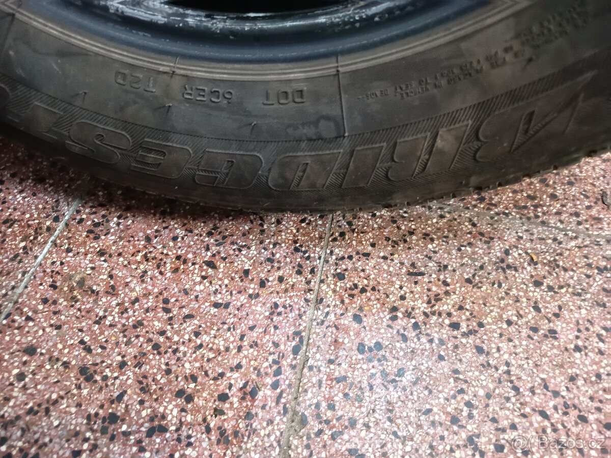 R17 215/60 - 3