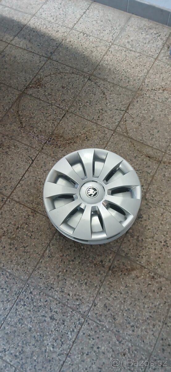 POKLICE ORIGINÁL ŠKODA R16 - 3