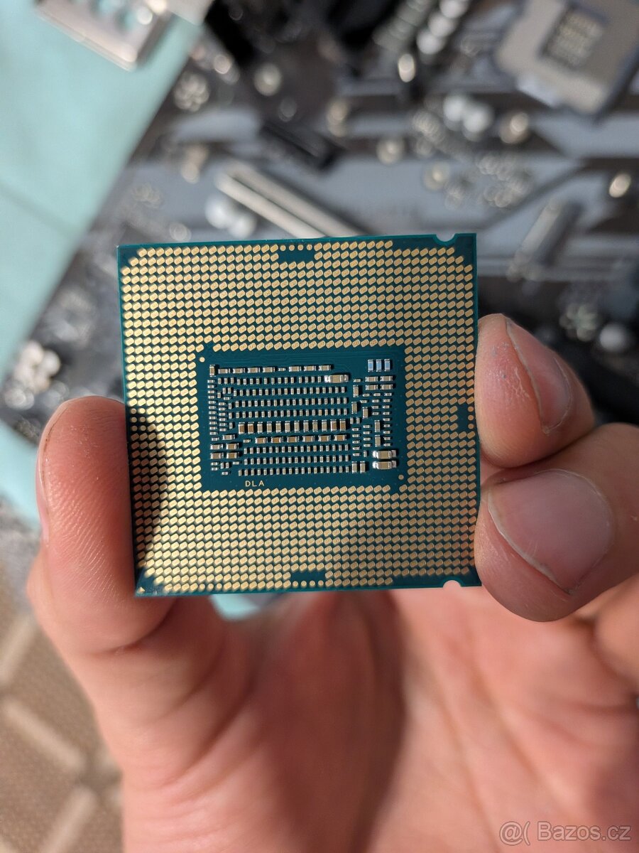 Intel Core i5-9600K + GIGABYTE Z390 UD - 3