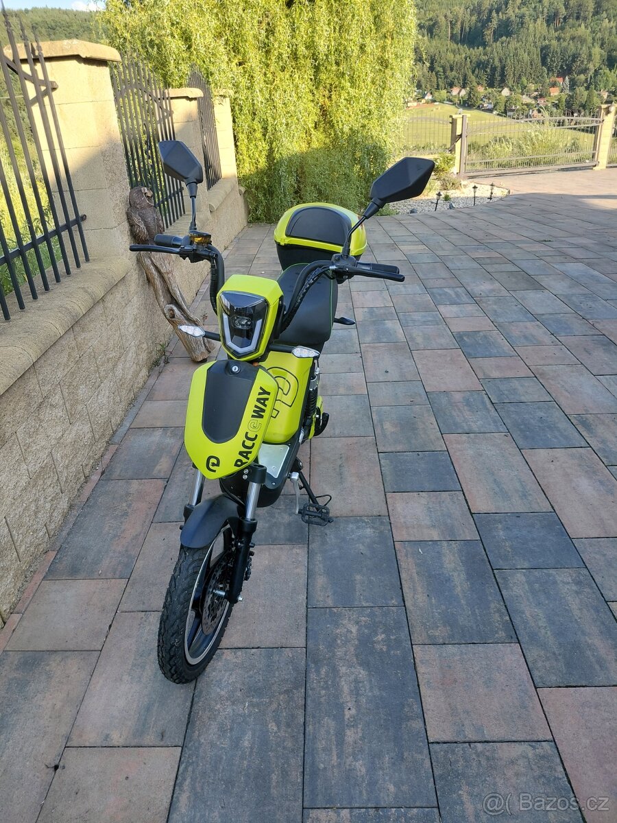 Prodám elektrickou E-Babetu RACCEWAY - 3