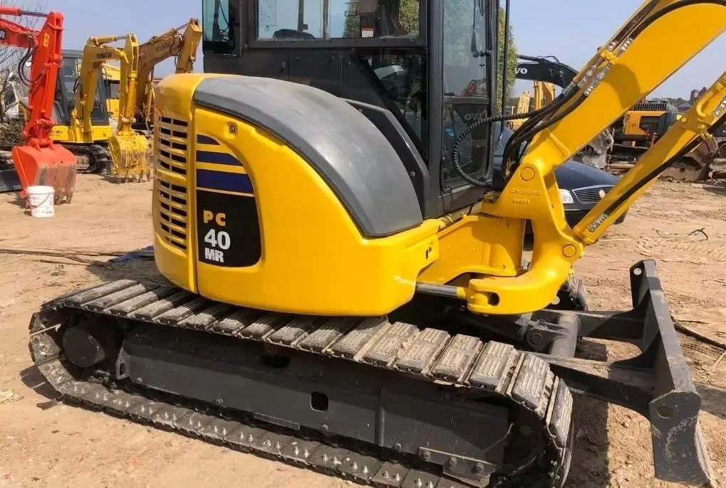 MINIBAGR KOMATSU - 3