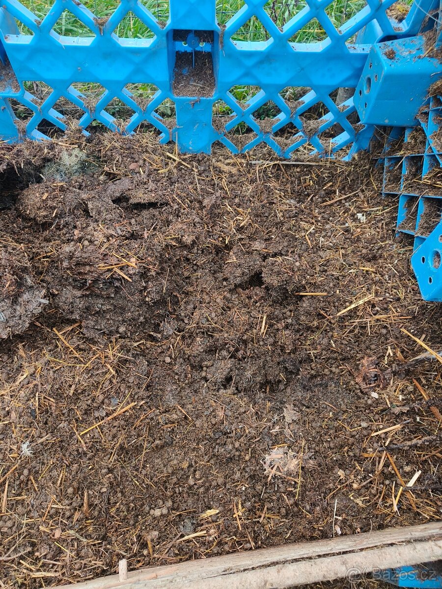 Prodám uleželý králičí hnůj - 3