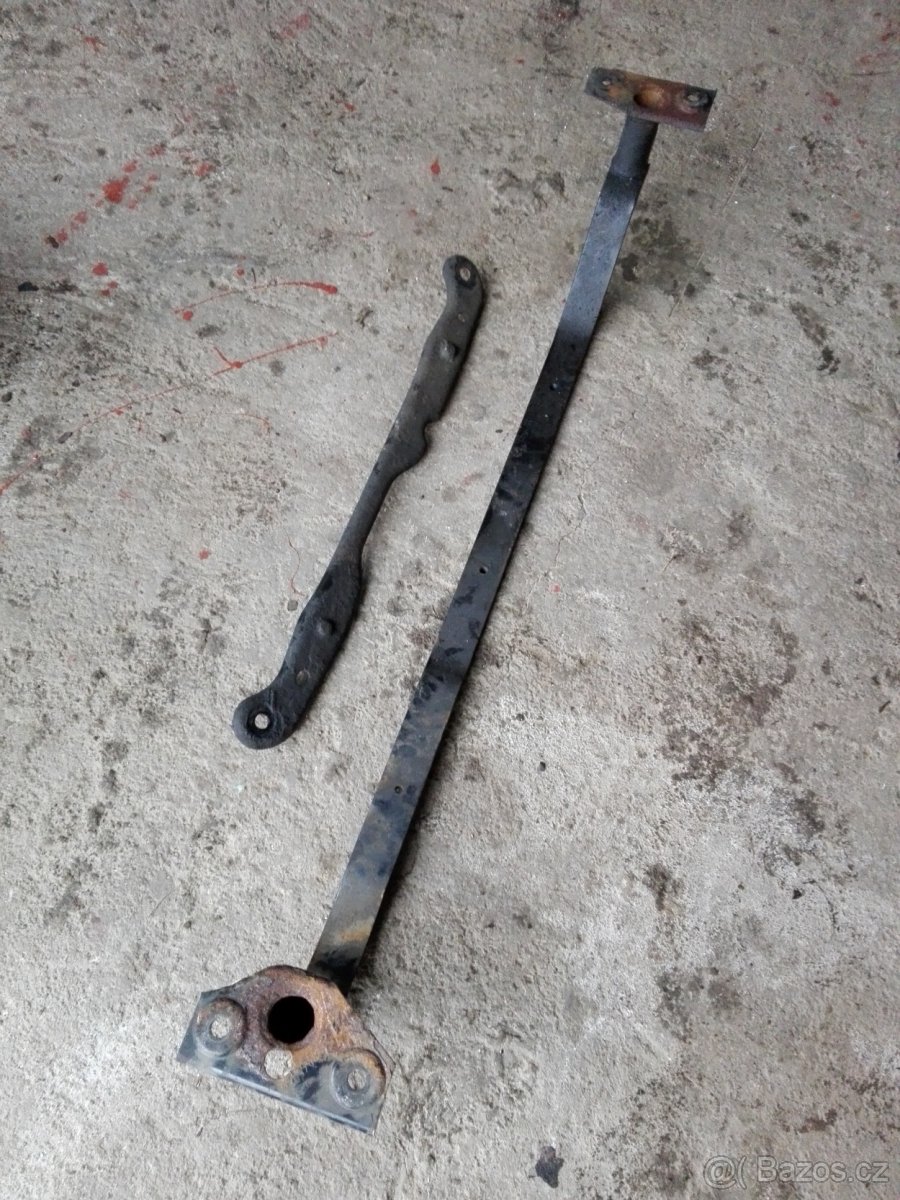 Škoda Octavia 2 držáky podmotorového plechu - 3