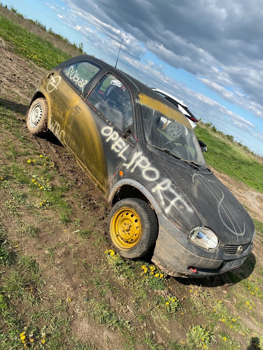 Opel Corsa B pojizdny na dily - 3
