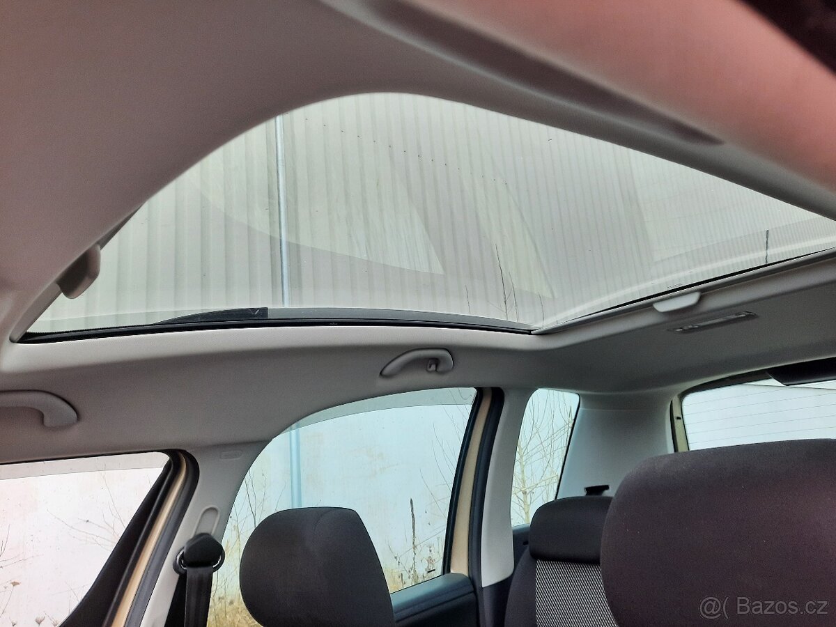 Škoda Roomster scout panorama 1.2 TSI 77kw r.2012 serv.kniha - 3