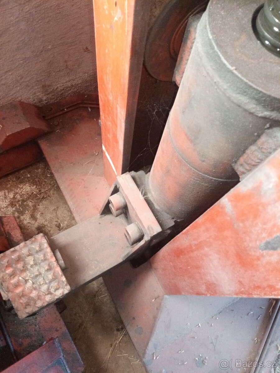 Nákladní zvedak - 3