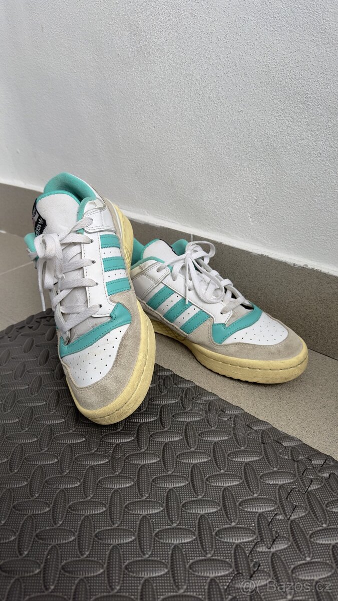 Adidas 43.5 - 3