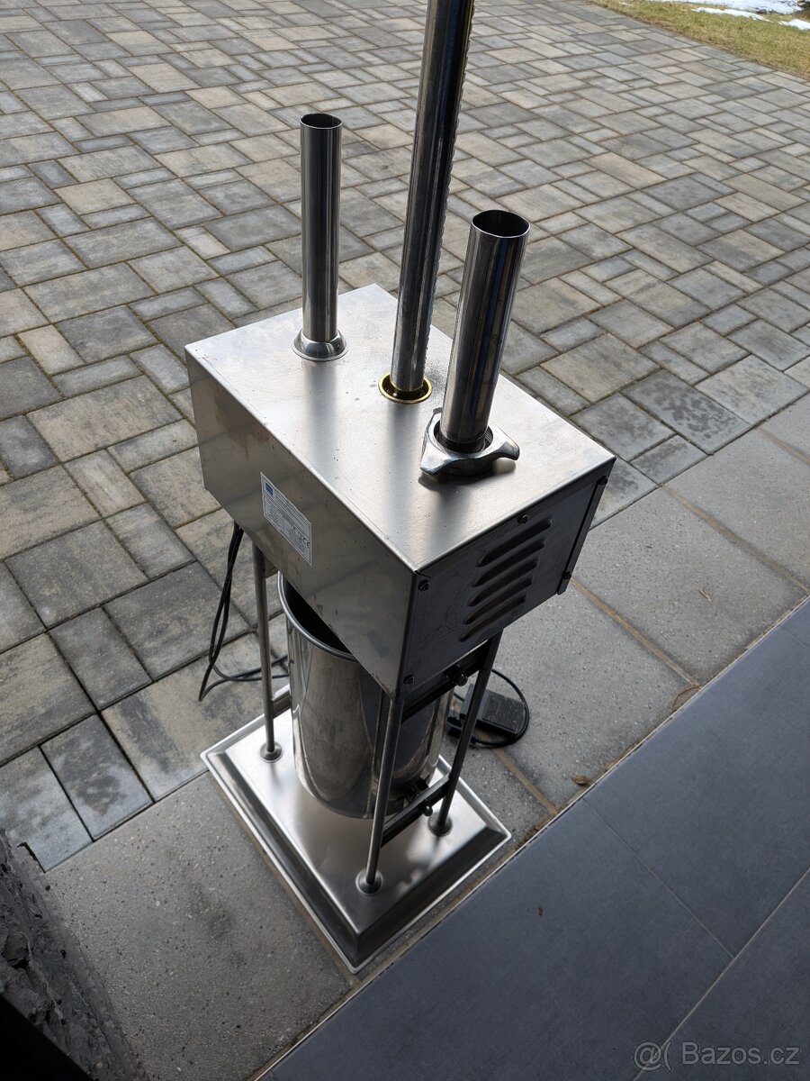 Prodám elektrickou plničku klobás - 3